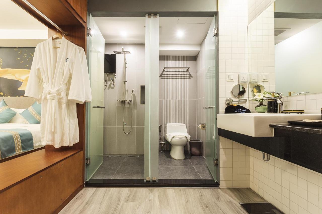 Thapae Twins Hotel Чиангмай Экстерьер фото