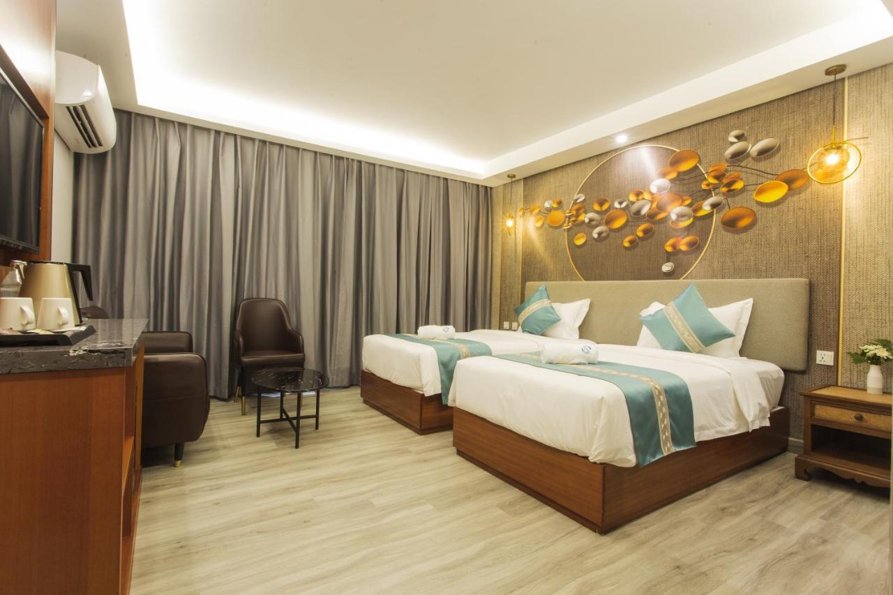 Thapae Twins Hotel Чиангмай Экстерьер фото